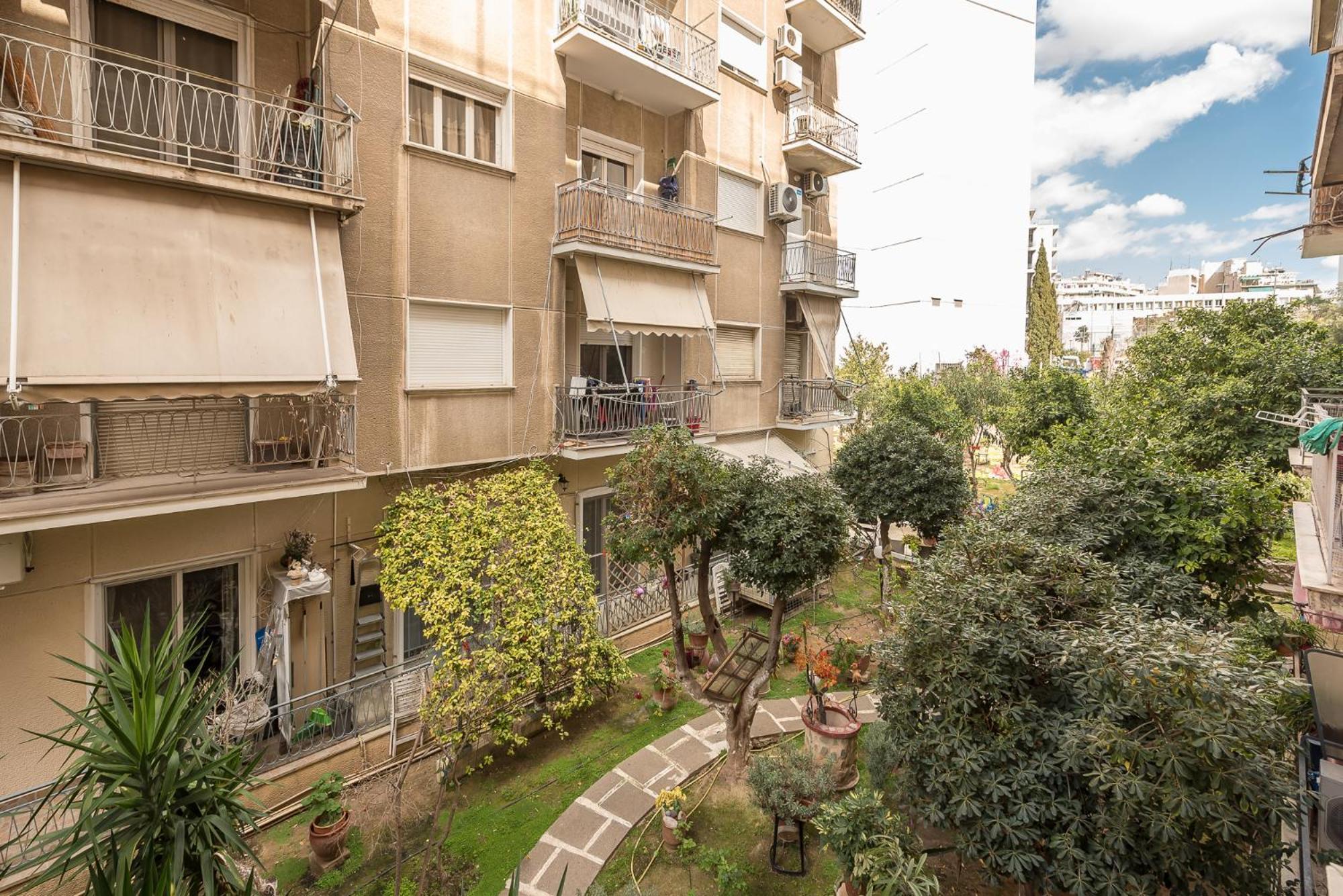 Stylish Luxury Apartment At Ampelokipi Metro Station Athena Bagian luar foto