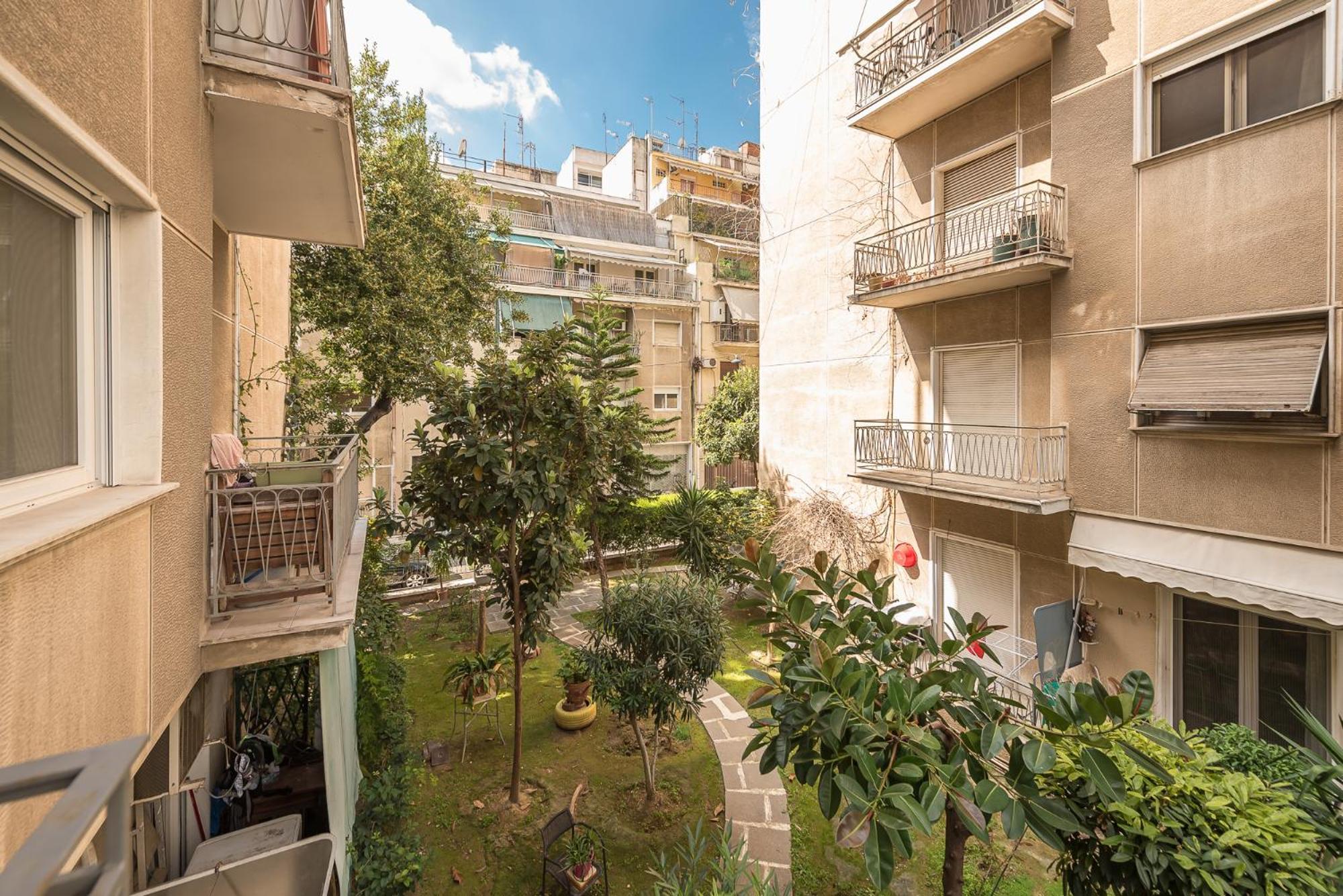 Stylish Luxury Apartment At Ampelokipi Metro Station Athena Bagian luar foto